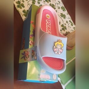 Girls Super Mario Princess Peach Slides